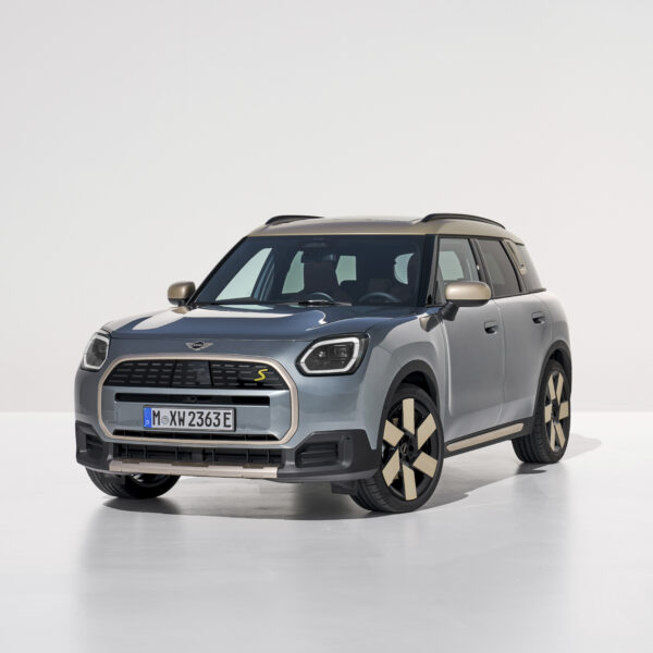 P90518507_highRes_mini-countryman-se-a
